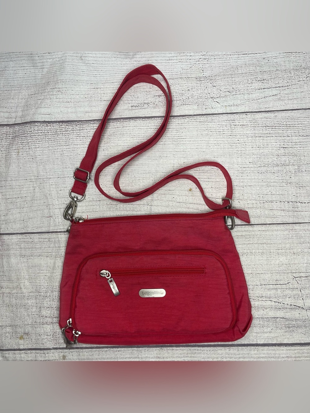 Baggallini Red Nylon Travel Crossbody Organizer Small Crossbody Travel Ba